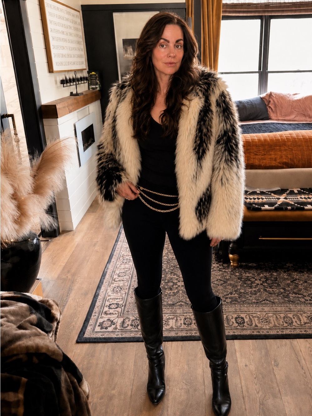 ZARA Black & Cream Faux Fur Jacket - see below for sizing - Picture 2 of 7